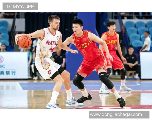 中国男篮对决立陶宛全力以赴争夺胜利展现篮球魅力与团队精神